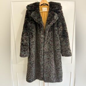 Aritzia Golden by TNA Faux Fur Leopard Print Coat